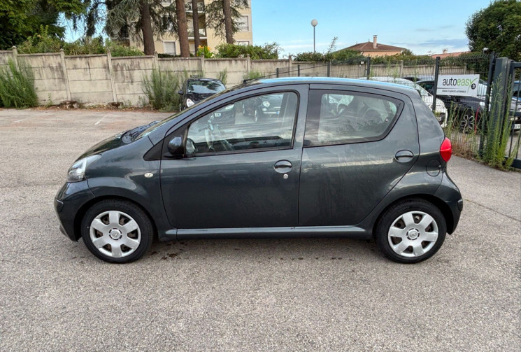 Toyota Aygo 1.0 / 68 ch / Confort / Clim