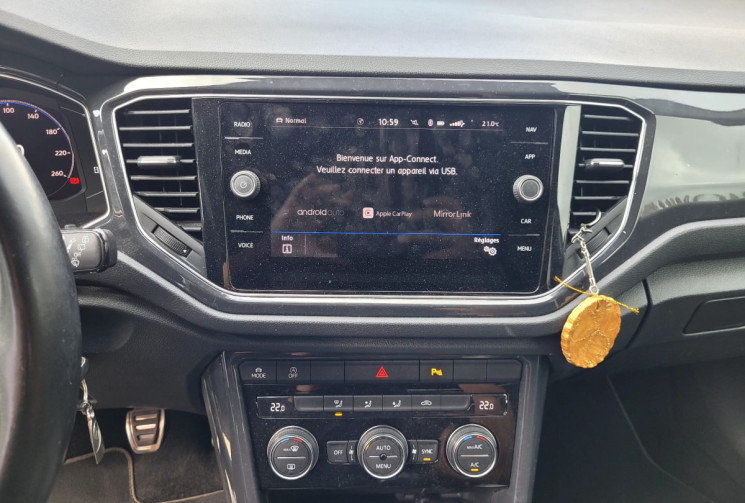 Volkswagen T-Roc 1.5 TSI 150 FIRST EDITION BVM6 DIGITAL COCKPIT