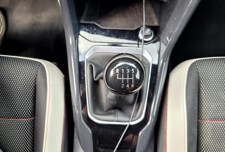 Volkswagen T-Roc 1.5 TSI 150 FIRST EDITION BVM6 DIGITAL COCKPIT