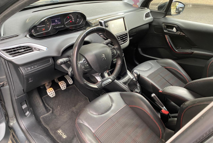 Peugeot 208 Phase 2 5 Portes 1.2 THP 110 cv GT-LINE