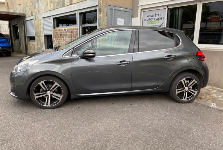 Peugeot 208 Phase 2 5 Portes 1.2 THP 110 cv GT-LINE