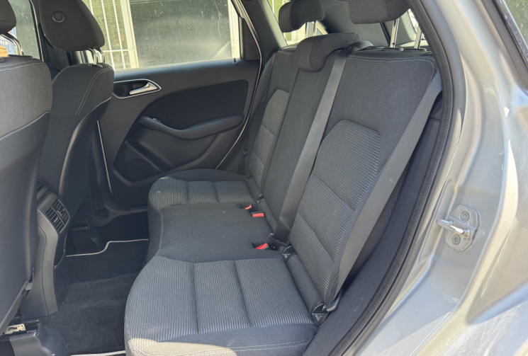 Mercedes Classe B 180 122 ch INSPIRATION 7G-DCT / Carplay  / Camera / Entretien ok / Garantie 6 mois