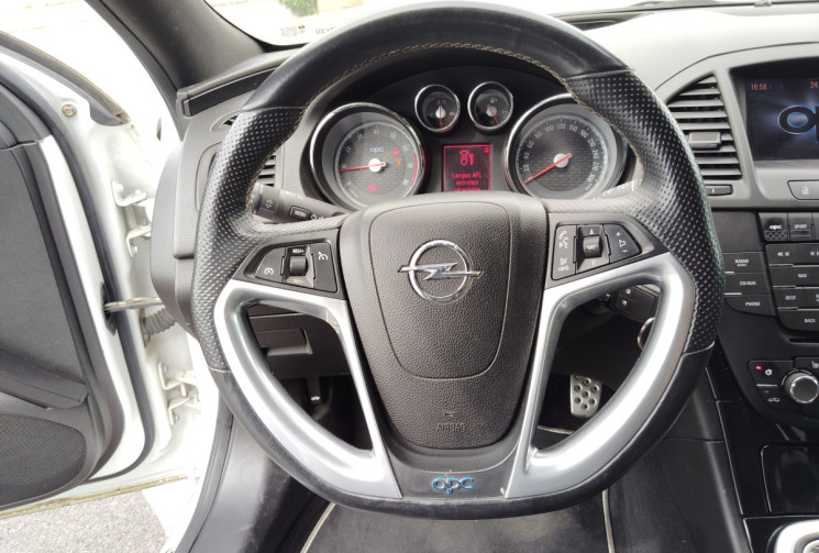 Opel INSIGNIA SPORTS TOURER 2.8 V6 TURBO 325 OPC