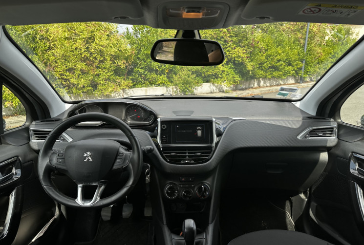 Peugeot 208 1.5 BLUEHDI 100ch Signature 1ère 