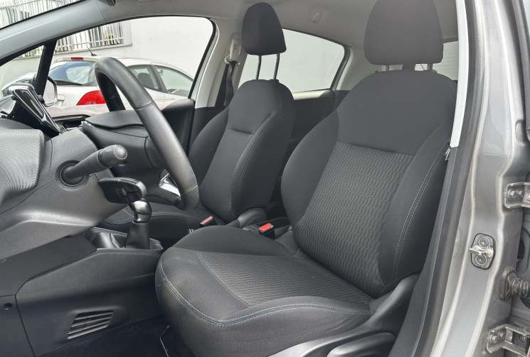 Peugeot 208 1.5 BLUEHDI 100ch Signature 1ère 