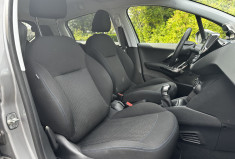 Peugeot 208 1.5 BLUEHDI 100ch Signature 1ère 