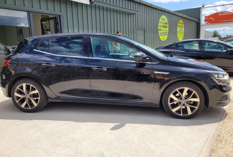 Renault Megane IV TCE 130 ENERGY INTENS
