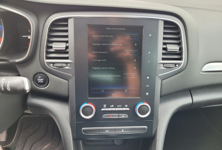 Renault Megane IV TCE 130 ENERGY INTENS
