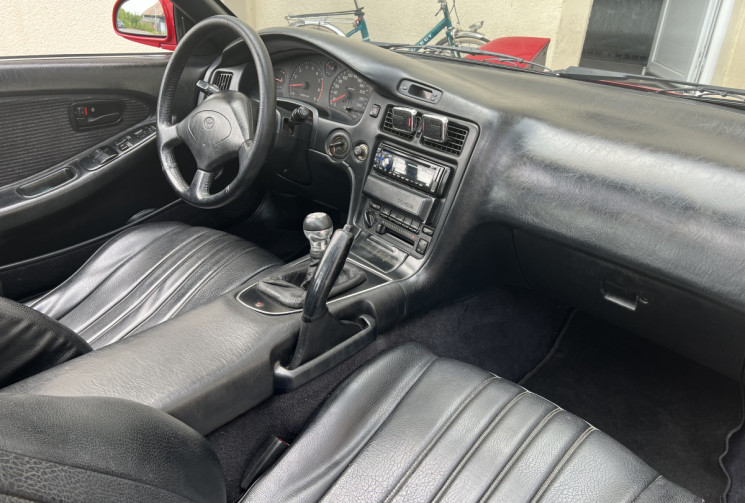 Toyota MR 2 2.0 GTI 16V 160 CH 