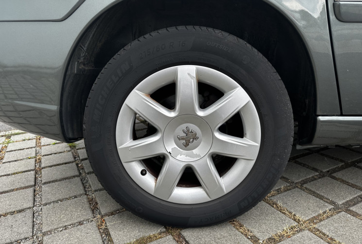 Peugeot 807 2.0 HDI 163ch Allure Superbe état