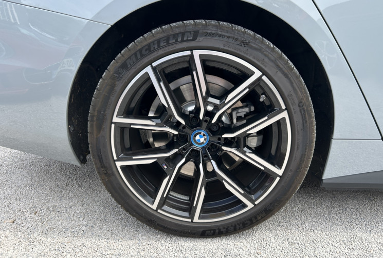 BMW i4 eDrive40 340 Ch M Sport * TOIT OUVRANT * 1 ER MAIN * CARPLAY