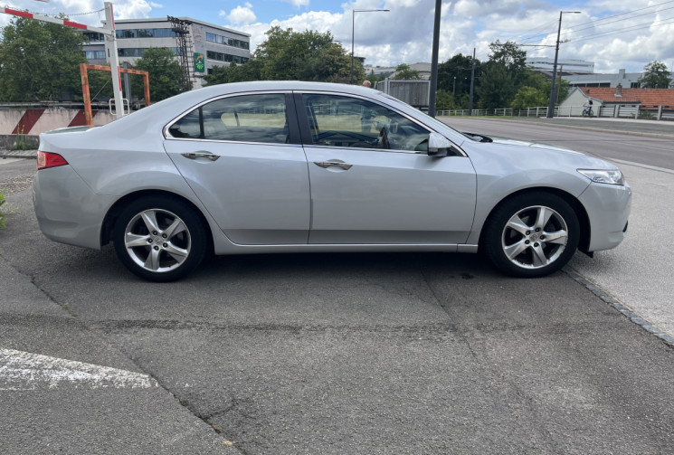 Honda ACCORD Berline 2.2 i-DTEC DPF Auto-S 150 cv Boîte auto