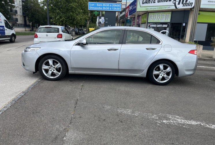 Honda ACCORD Berline 2.2 i-DTEC DPF Auto-S 150 cv Boîte auto