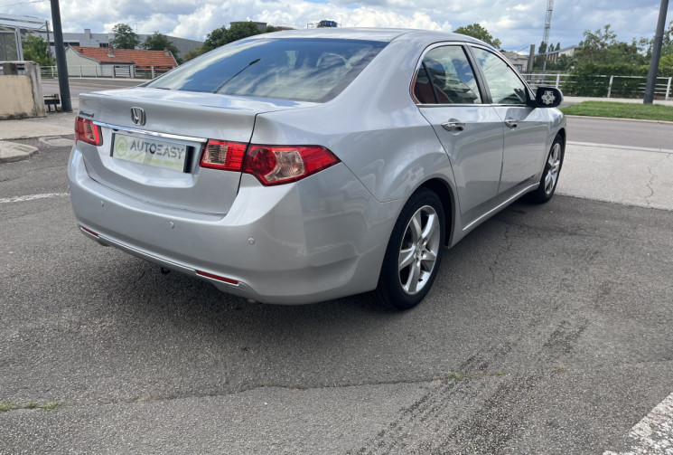Honda ACCORD Berline 2.2 i-DTEC DPF Auto-S 150 cv Boîte auto