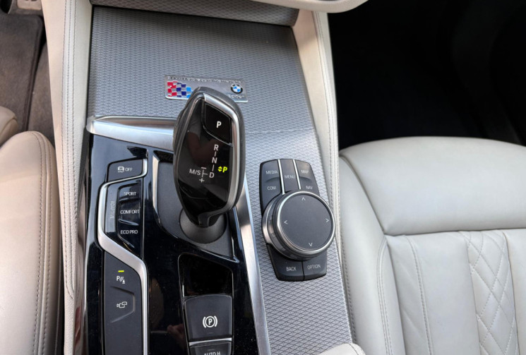 BMW SERIE 5 TOURING  540 D XDRIVE 3.0 D 320 PACK M PERFORMANCE/ ETAT IRREPROCHABLE/ GARANTIE 12 MOIS