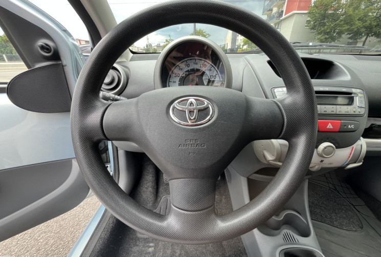 Toyota Aygo 5 Portes 1.0 VVTi 68 cv