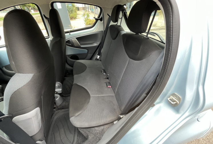 Toyota Aygo 5 Portes 1.0 VVTi 68 cv