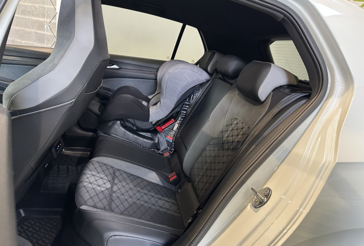 Volkswagen Golf R-Line 2.0 TDI SCR 150 ch DSG7/Entretien complet à jour