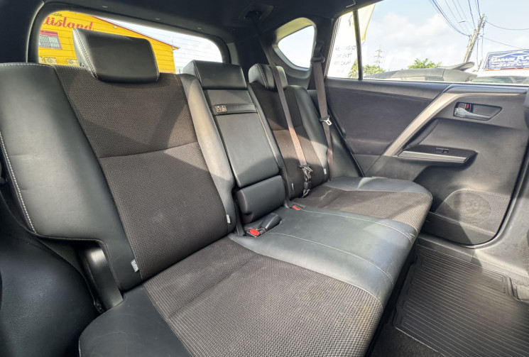 Toyota RAV4 IV Phase 2 2.5 VVTi 16V 197 Hybrid 2WD E-CVT 155 cv Boîte auto