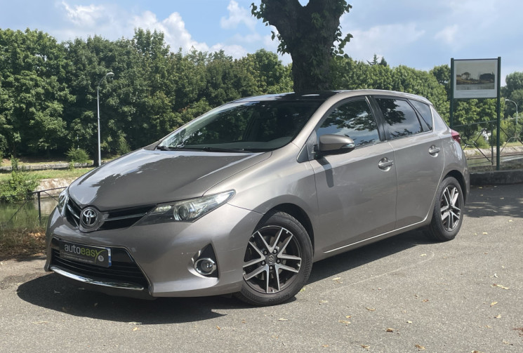 Toyota AURIS 2.0 D4-D SKYBLUE DYNAMIC 124