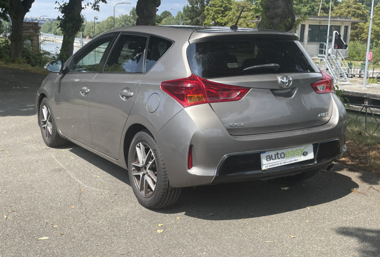 Toyota AURIS 2.0 D4-D SKYBLUE DYNAMIC 124