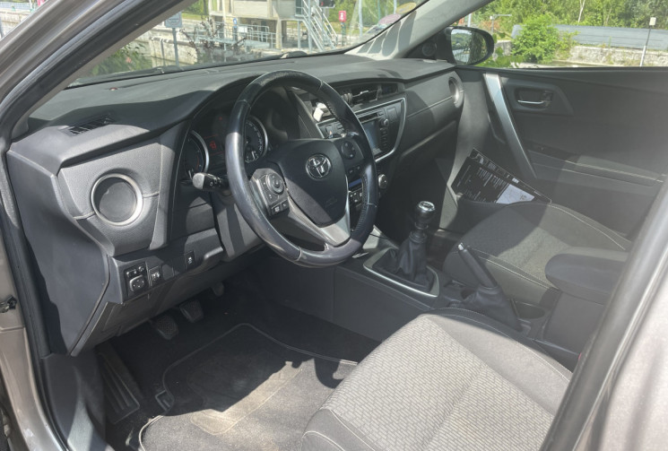 Toyota AURIS 2.0 D4-D SKYBLUE DYNAMIC 124