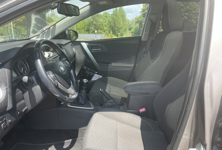 Toyota AURIS 2.0 D4-D SKYBLUE DYNAMIC 124
