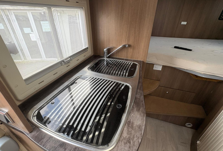 Ford Transit 2.2 CAMPING CAR CHAUSSON BEST OF 04 / GARANTIE 12 MOIS 