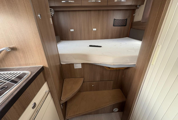 Ford Transit 2.2 CAMPING CAR CHAUSSON BEST OF 04 / GARANTIE 12 MOIS 