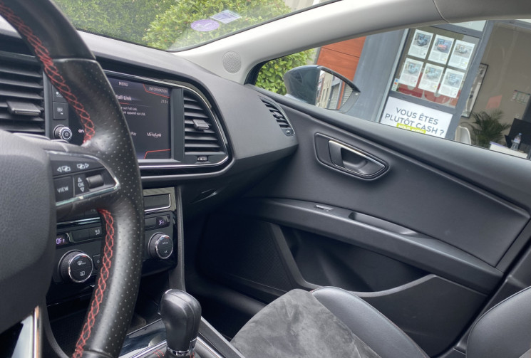 SEAT LEON ST 1.5 TSI DSG7 FR 150 / Car play / Attelage