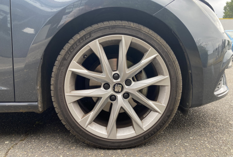 SEAT LEON ST 1.5 TSI DSG7 FR 150 / Car play / Attelage