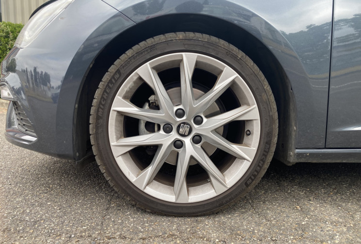 SEAT LEON ST 1.5 TSI DSG7 FR 150 / Car play / Attelage