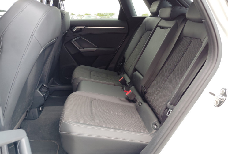 Audi Q3 35 TDI 150ch S line S tronic 7
