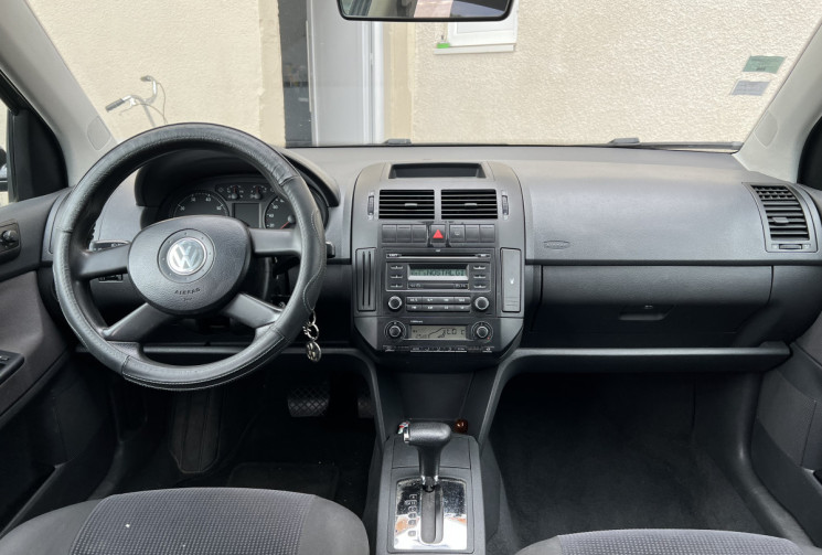 Volkswagen Polo IV 1.4 i 75cv BVA