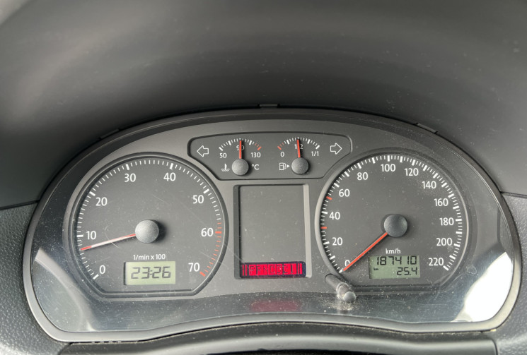 Volkswagen Polo IV 1.4 i 75cv BVA