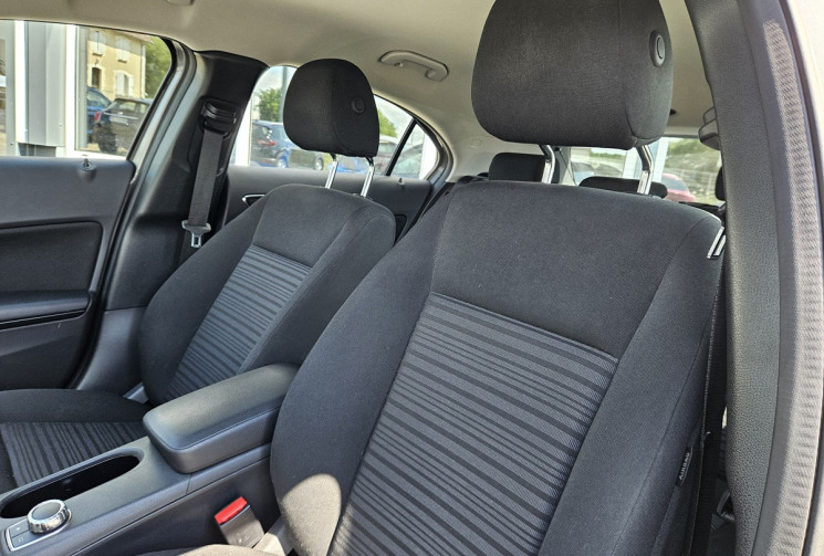 Mercedes Classe A 180 (W176) 1.6 122 INTUITION