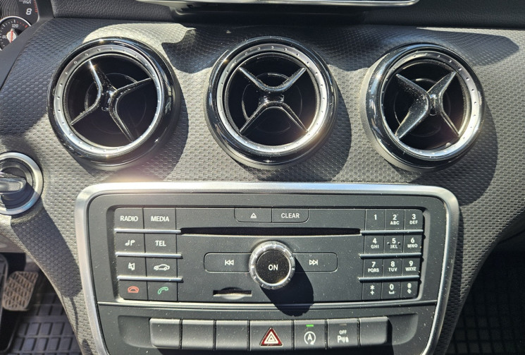 Mercedes Classe A 180 (W176) 1.6 122 INTUITION