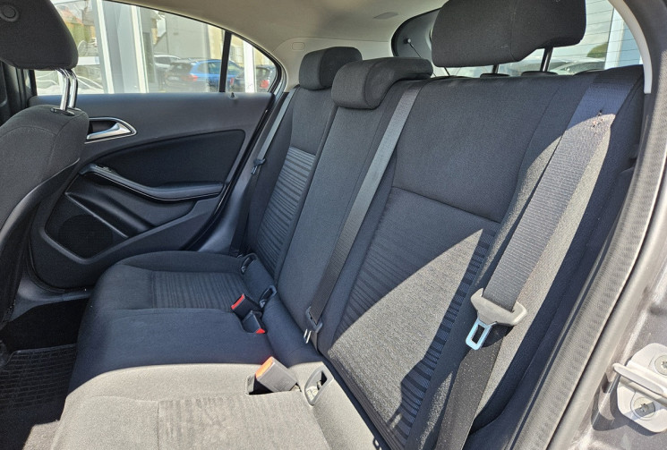 Mercedes Classe A 180 (W176) 1.6 122 INTUITION