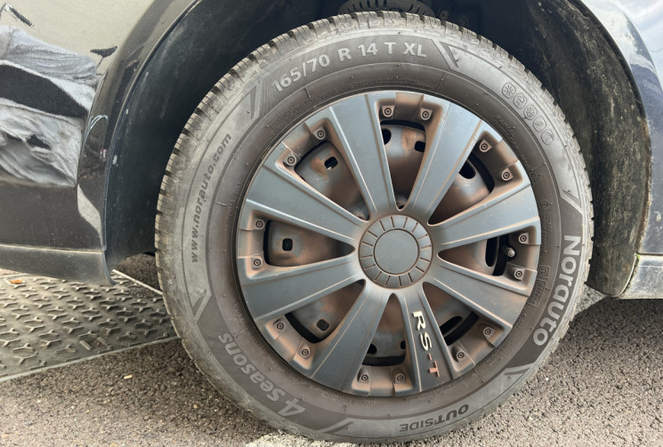 Volkswagen Polo IV 1.4 i 75cv BVA