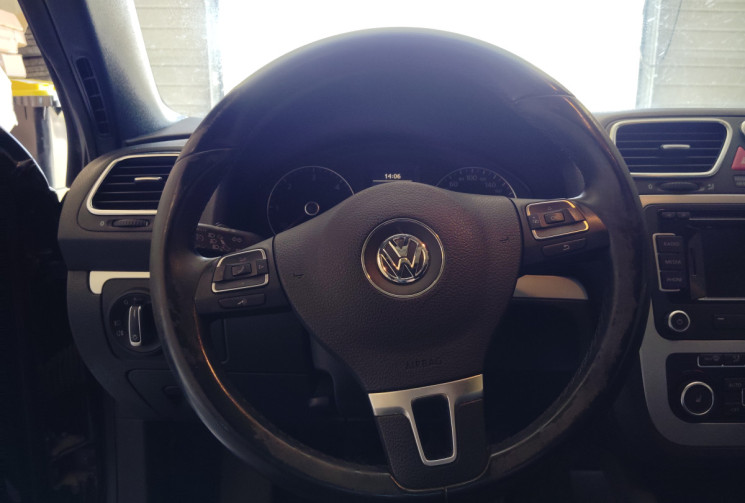 Volkswagen Eos 2.0 TDI 140ch BlueMotion 