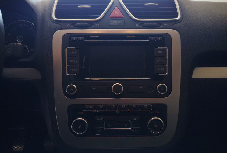 Volkswagen Eos 2.0 TDI 140ch BlueMotion 