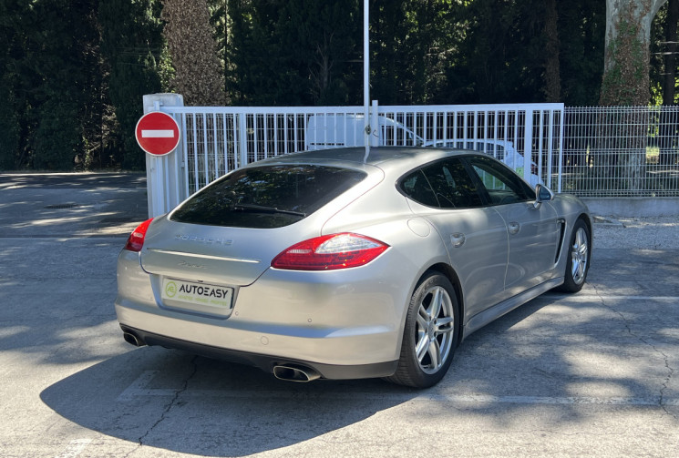 Porsche Panamera V6 3.0 D 250 Tiptronic / Suivi Porsche / Toit Ouvrant / Caméra / Bose / Attelage 