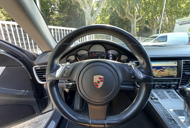 Porsche Panamera V6 3.0 D 250 Tiptronic / Suivi Porsche / Toit Ouvrant / Caméra / Bose / Attelage 