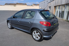 Peugeot 206  1.6 i 16V 110  / IDEAL JEUNE CONDUCTEUR / GARANTIE 12 MOIS