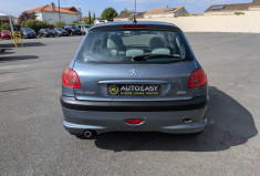 Peugeot 206  1.6 i 16V 110  / IDEAL JEUNE CONDUCTEUR / GARANTIE 12 MOIS