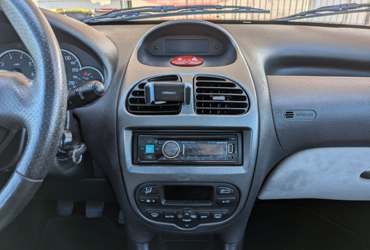 Peugeot 206  1.6 i 16V 110  / IDEAL JEUNE CONDUCTEUR / GARANTIE 12 MOIS