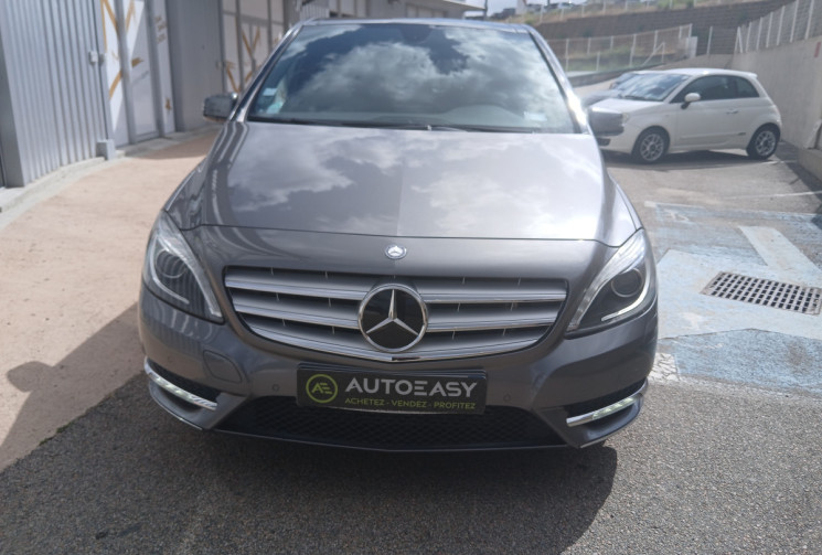 Mercedes Classe B 180 1.6 i 16V 7G-DCT 122 Design 