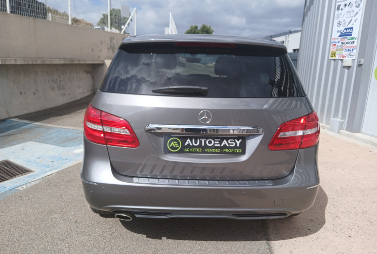Mercedes Classe B 180 1.6 i 16V 7G-DCT 122 Design 
