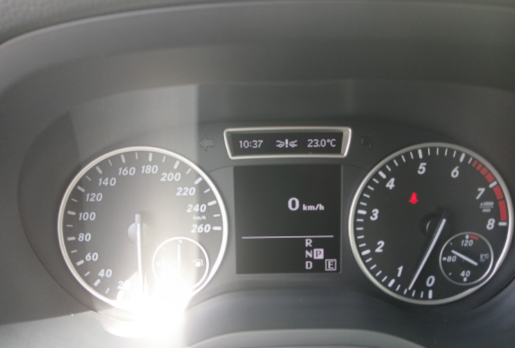 Mercedes Classe B 180 1.6 i 16V 7G-DCT 122 Design 