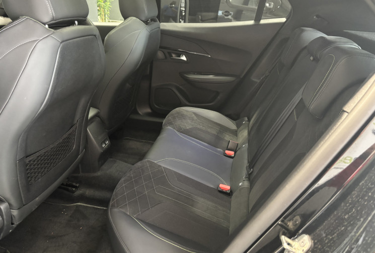 Peugeot 2008 1.2 155 CH EAT8 GT PACK 